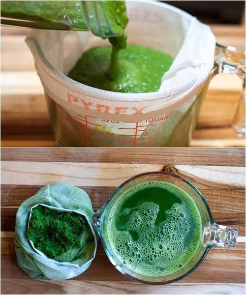 Bước 2: dùng rây lọc bỏ phần bã và giữ lại phần nước cốt cho vào lọ thủy tinh bảo quản trong ngăn mát tủ lạnh dùng dần. Ảnh: Phụ nữ gia đình.