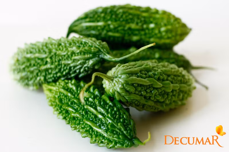 Các nghiên cứu đã chỉ ra, mướp đắng có một hàm lượng lớn vitamin C, vitamin B1, khoáng chất… giúp nuôi dưỡng và phục hồi làn da. Ảnh: Decumar.