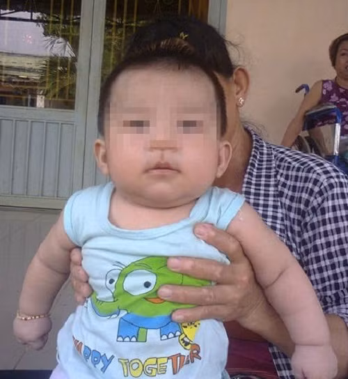 Hai hung nhung vu bat coc tre em tao ton giua ban ngay-Hinh-3