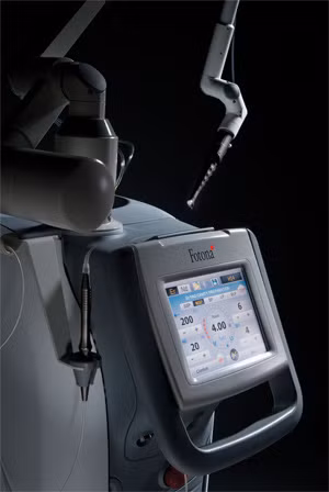 Khi sử dụng Máy Laser LightWalker để điều trị ngủ ngáy, các chuyên gia y tế sẽ sử dụng máy chiếu vào niêm mạc làm niêm mạc trong co lại.