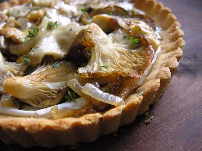 Trong các loại nấm bào ngư thì nấm bào ngư vàng là loại có hàm lượng dinh dưỡng cao nhất, tốt nhất cho sức khỏe. Ảnh: Toinayangi.