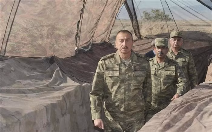 “Điều này chủ yếu là do hệ thống tác chiến ở đây có năng lực rất thấp. Ở những khu vực miền núi, đường hẹp khó sử dụng ồ ạt trang thiết bị cỡ giới, trong khi bên phòng thủ có ưu thế hơn".