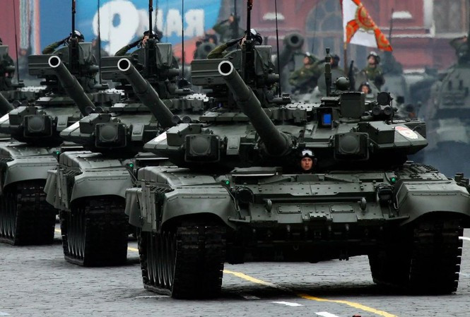 Top 4 vu khi bien Nga tro thanh cuong quoc luc quan