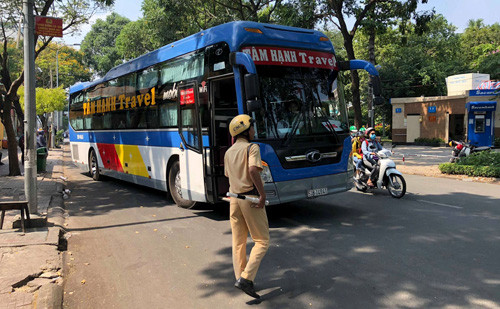 Nhieu tai xe o Sai Gon suyt oan vi CSGT “test” nhanh ma tuy-Hinh-2