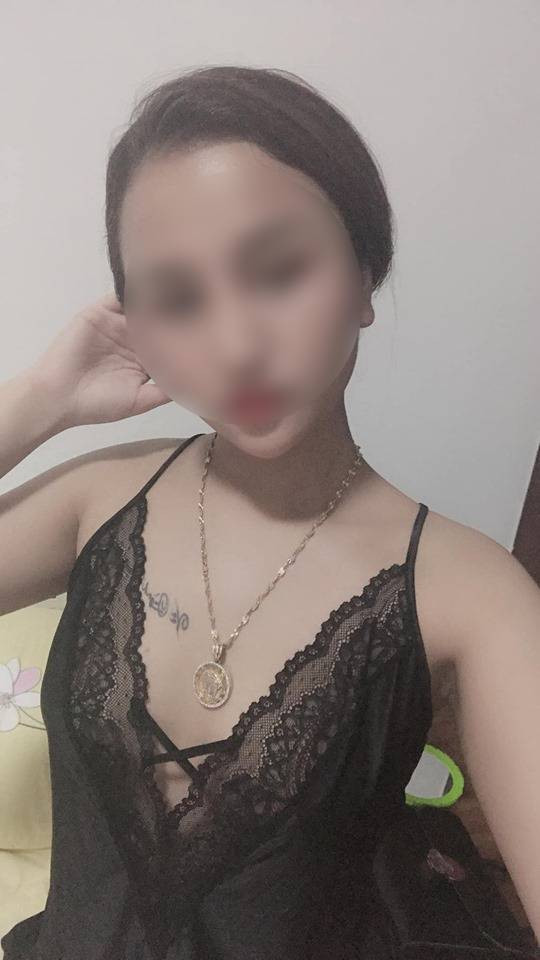 Những người dân quanh khu trọ cho biết, Trang sống khá khép kín, không thường xuyên ở nhà.