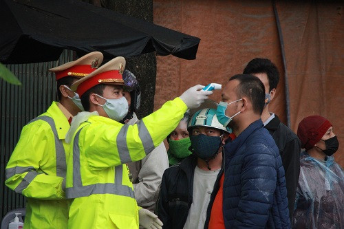 Ha Noi co nen kich hoat, lap chot phong dich?