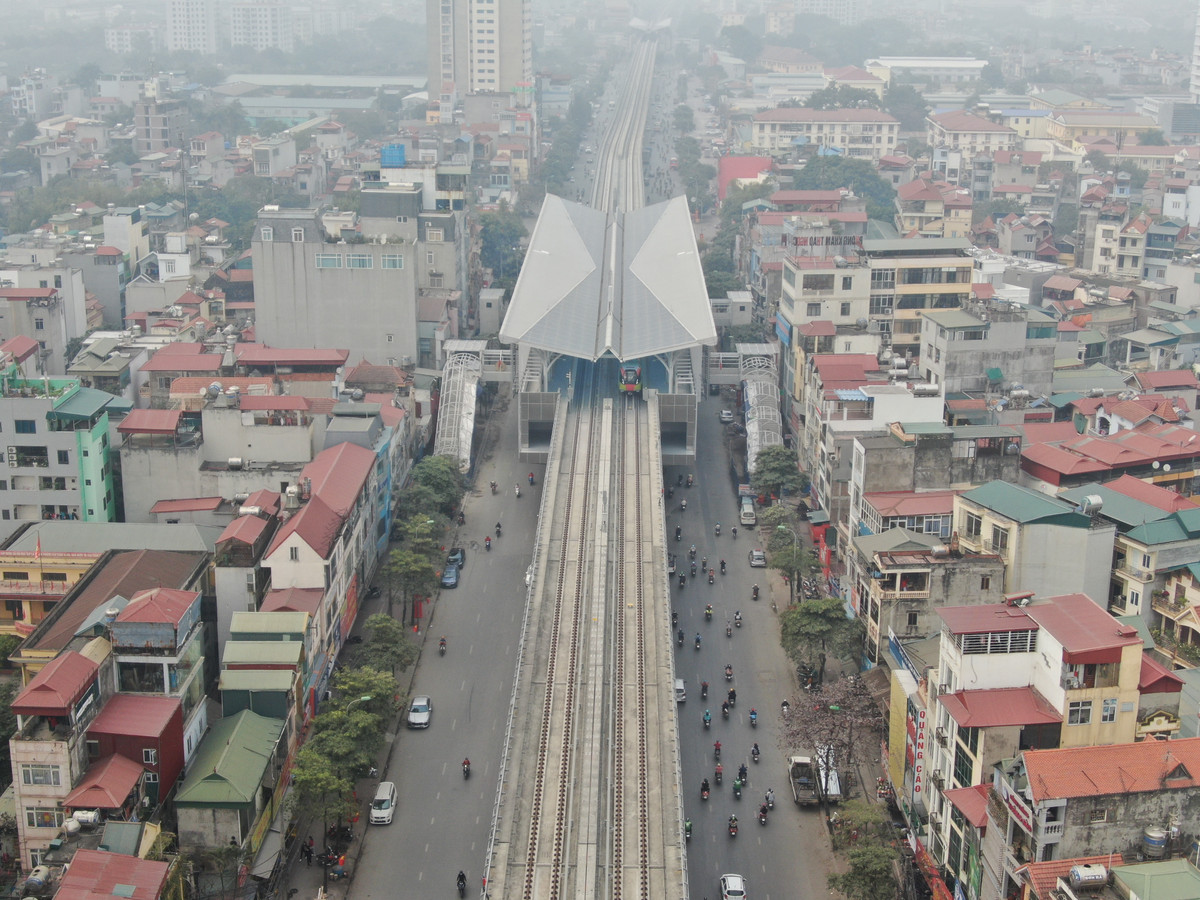 Nhà ga S1 trước Đại học Công nghiệp Hà Nội, nơi trưng bày đoàn tàu vào ngày 23-24/1 để người dân tham quan