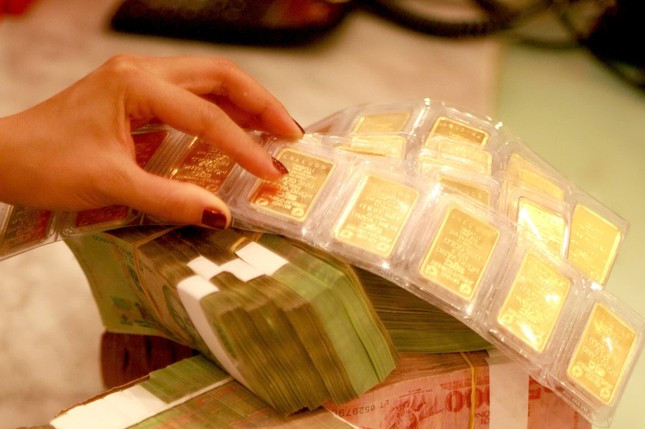 Mở sàn vàng giảm thiểu việc nắm giữ vàng vật chất của người dân Mo san vang giam thieu viec nam giu vang vat chat cua nguoi dan