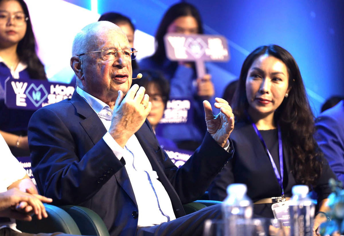 Chủ tịch WEF chia sẻ 5 yếu tố trở thành nhà lãnh đạo trẻ - Hình 4 Chu tich WEF chia se 5 yeu to tro thanh nha lanh dao tre-Hinh-4