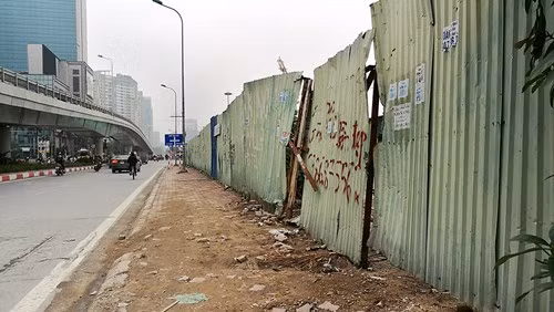 Công ty có trụ sở tại số 220 đường Trần Duy Hưng, phường Trung Hòa, quận Cầu Giấy, thành phố Hà Nội. Ảnh: Tiền Phong.