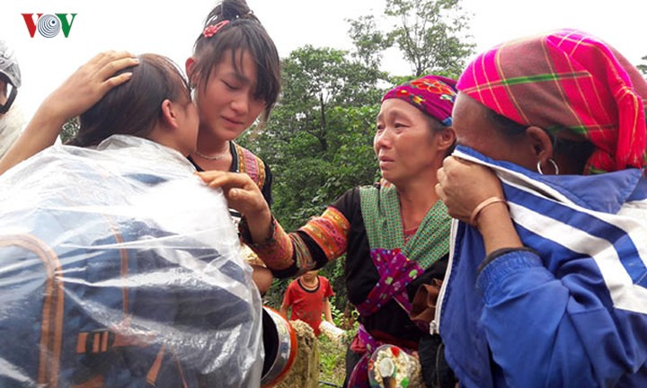 ...đến thanh niên đều hoang mang, lo sợ.