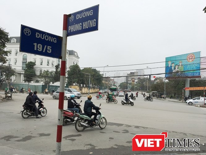 Tuyến đường với kinh phí là 1.961 tỷ đồng, chiều dài khoảng 6,2 km, mặt cắt ngang từ 17 - 40m, thuộc địa bàn các phường Văn Quán, Phúc La, Kiến Hưng, Phú Lãm, Phú Lương, Dương Nội, quận Hà Đông và 2 xã Đông La, La Phù, huyện Hoài Đức. Dự án có mức đầu tư hơn 300 tỷ đồng/km đường. Ảnh: Viettimes.
