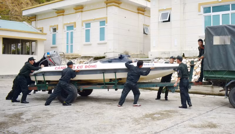 Sieu bao Noru ap sat Da Nang-Quang Ngai: Thu tuong chi dao khan-Hinh-7