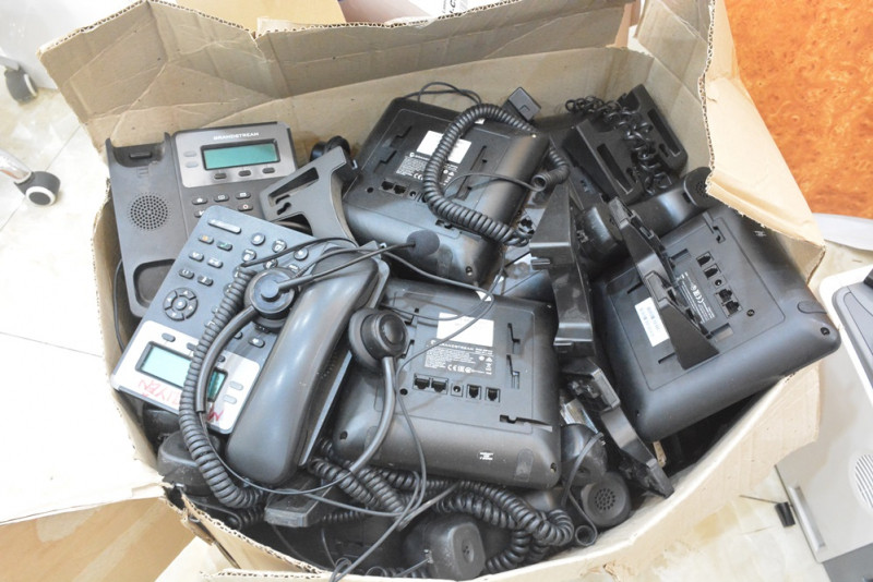 Qua đấu tranh ban đầu, Cơ quan CSĐT Công an quận Tân Phú đã xác định có 2 đối tượng là Trần Văn Quân (SN 1999, ngụ phường Bình Trị Đông, quận Bình Tân) và Hoàng Anh Tuấn (SN 1995, ngụ phường Hiệp Tân, quận Tân Phú) có vai trò giúp sức tích cực cho hoạt động phạm tội của Nguyễn Hoàng Thạch. Hiện vụ án giả mạo ngân hàng cho vay để lừa đảo chiếm đoạt tài sản đang được công an điều tra mở rộng. 