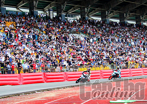  Cần Thơ tổ chức Giải Ðua xe mô tô toàn quốc năm 2022. Trong ngày Tết Độc lập, Sở VHTTDL Cần Thơ phối hợp với Liên đoàn Xe đạp - Mô tô thể thao Việt Nam tổ chức Giải Ðua xe mô tô toàn quốc năm 2022 “Tranh cúp Liên đoàn xe đạp - mô tô thể thao năm 2022” vào chiều 2/9 tại sân vận động Cần Thơ. Giải đua xe mô tô có sự tham gia của 52 VÐV, trong đó có 32 tay đua chuyên nghiệp loại xe YAZ 125cc, EXCITER 150cc; và 20 VÐV hệ bán chuyên nghiệp xe Suzuki Sport 120cc. Các tay đua đến từ 39 CLB ở các tỉnh, thành: An Giang, TP Hồ Chí Minh, Bình Dương, Bình Phước, Hậu Giang, Kiên Giang, Trà Vinh, Bạc Liêu, Ðồng Tháp, Lâm Ðồng và TP Cần Thơ.