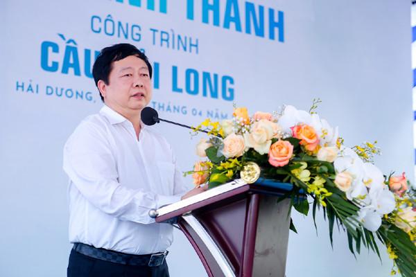 Ông Nguyễn Dương Thái sinh năm 1962, quê Thái Bình. Vào tháng 12/2015, khi đang trên cương vị Phó Chủ tịch thường trực UBND tỉnh ông được bầu giữ chức Chủ tịch UBND tỉnh Hải Dương nhiệm kỳ 2011-2016; ông tái cử chức vụ này tại nhiệm kỳ 2016-2021.