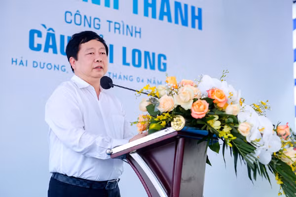 Ông Nguyễn Dương Thái sinh năm 1962, quê Thái Bình. Vào tháng 12/2015, khi đang trên cương vị Phó Chủ tịch thường trực UBND tỉnh ông được bầu giữ chức Chủ tịch UBND tỉnh Hải Dương nhiệm kỳ 2011-2016; ông tái cử chức vụ này tại nhiệm kỳ 2016-2021.