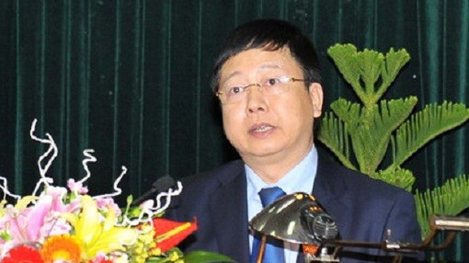 Đồng thời, ông Thái chịu trách nhiệm trực tiếp, trách nhiệm cá nhân trong thực hiện chức trách, nhiệm vụ được giao. Buông lỏng quản lý, điều hành để cán bộ cấp dưới vi phạm khuyết điểm, vi phạm quy định của Đảng, pháp luật của Nhà nước.