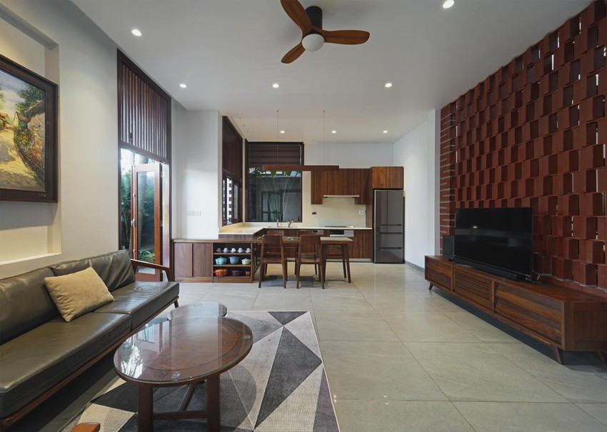 Phần lớn được ưu tiên cho không gian sinh hoạt chung và làm việc.