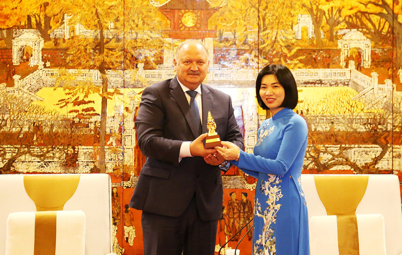 Lanh dao Ha Noi tiep Doan dai bieu Hoi dong lap phap TP St.Petersburg-Hinh-2