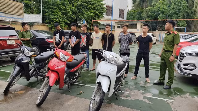 Hai Duong: Gan 200 thanh, thieu nien bi xu ly vi gay go tren duong pho