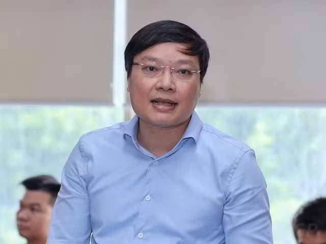 Chan dung Thu truong duoc gioi thieu lam Chu tich tinh Gia Lai