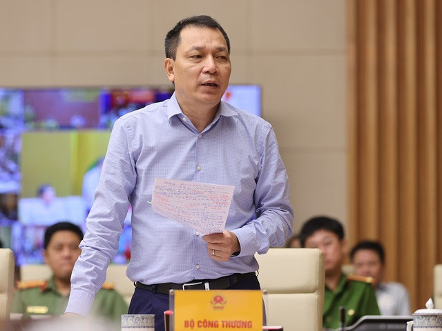 “Tho han gay chay no kinh khung nhung...chua ai cap phep”