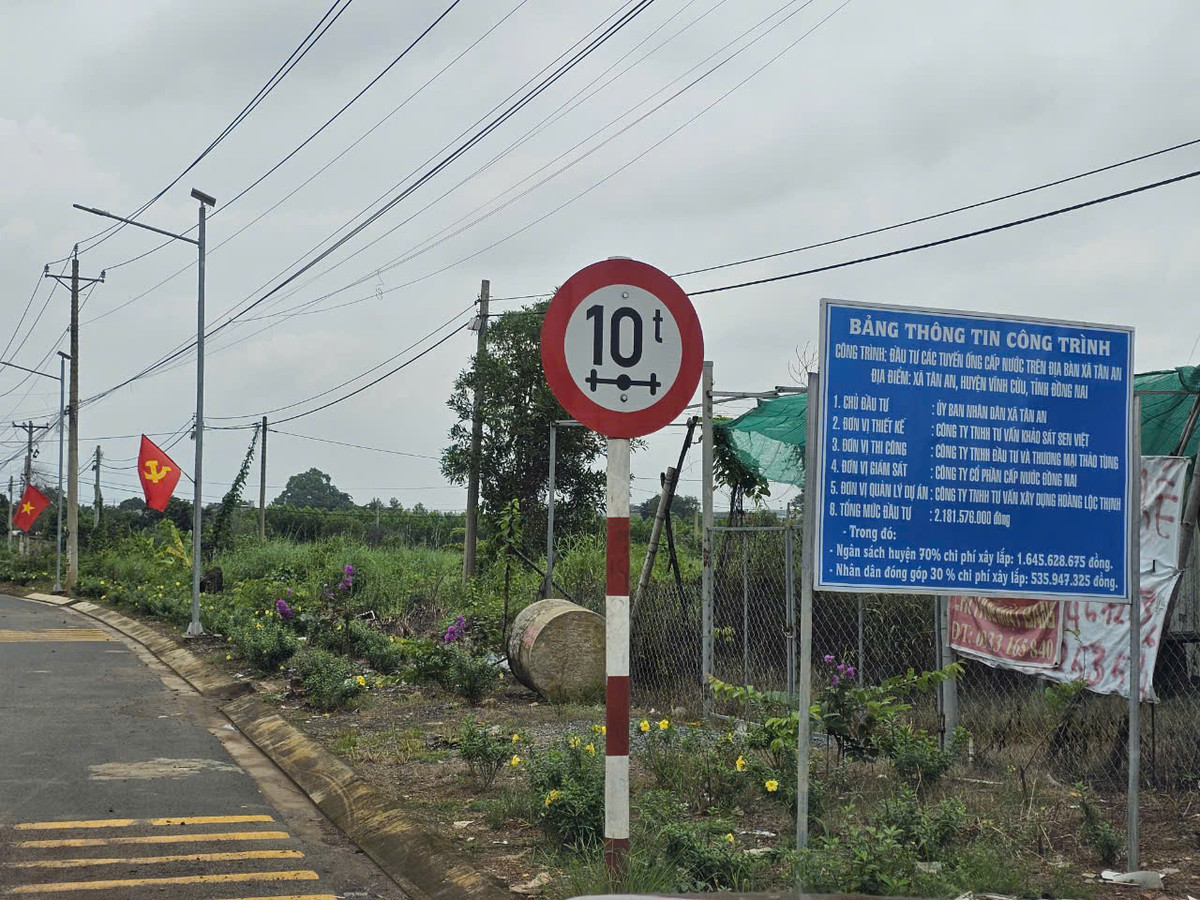 Dong Nai: Nang luc nha thau thi cong duong cap nuoc xa Tan An-Hinh-5