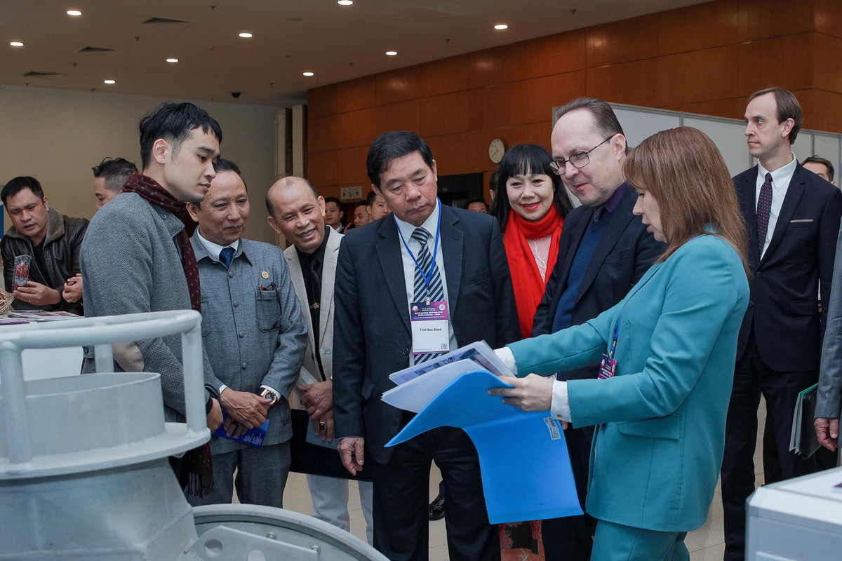 Triển lãm Việt – Nga 2022 cũng là cơ hội để doanh nghiệp Việt Nam gặp gỡ và tìm kiếm cơ hội hợp tác với gần 100 doanh nghiệp Nga từ 10 vùng/nước cộng hòa thuộc Nga. 