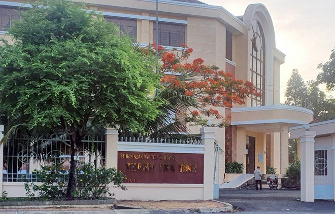 Chanh thanh tra tinh Hau Giang bi ky luat