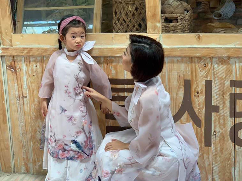 Phùng Ngọc Huy gửi quà và hỗ trợ một phần nhỏ để Mai Phương lo cho con gái.