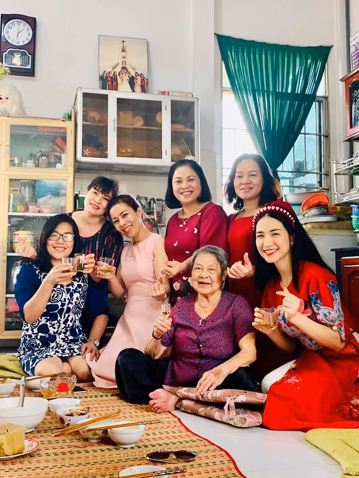 Vào dịp Tết Nguyên Đán 2020, Hòa Minzy về quê nhà bạn trai ở miền Tây để đón Tết.