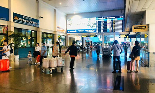 Phi hanh doan dua nu benh nhan thu 32 nhiem Covid-19 o dau?