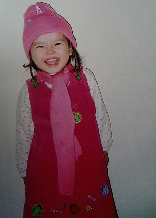 Khán giả dành lời khen ngợi vẻ đáng yêu của con gái nghệ sĩ Trung Anh.