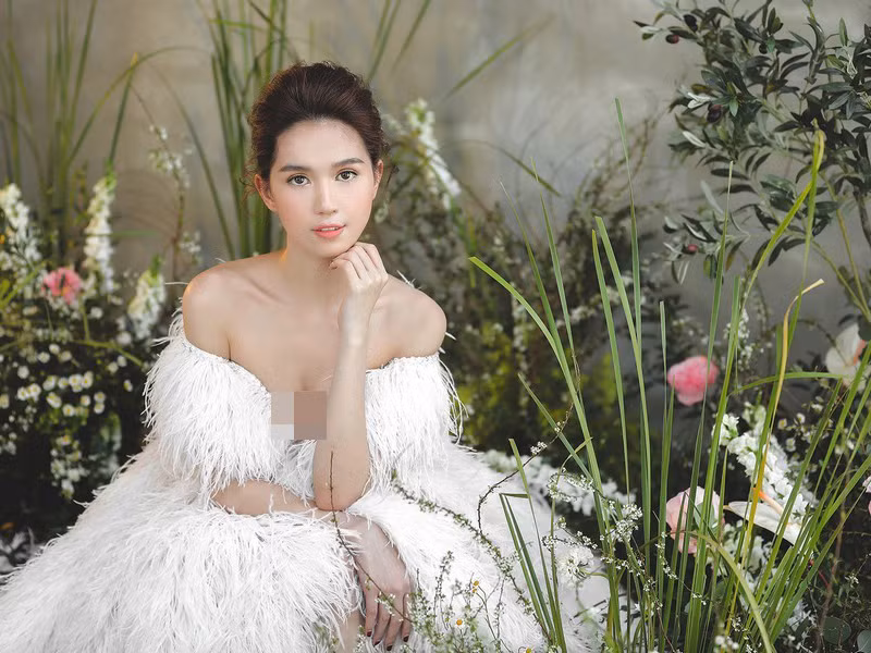 Gần đây, Ngọc Trinh bày tỏ đang rất muốn sinh con nếu tìm được người đàn ông mà cô cho rằng hợp phong thủy. Ảnh: Yan