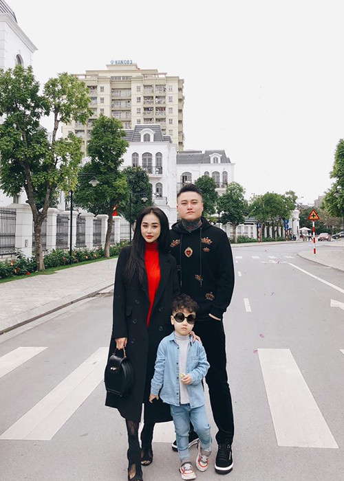 Sau lần gặp đó, Vũ Duy Khánh bắt đầu liên lạc và tìm hiểu DJ Tiên Moon.