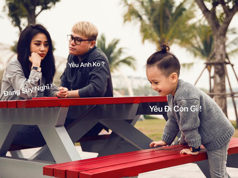 Tháng 10/2015, cặp đôi tổ chức đám cưới ở Hà Nội. Ngay trong hôn lễ, Vũ Duy Khánh hát tặng Tiên Moon ca khúc do anh sáng tác "Vợ tuyệt vời nhất".