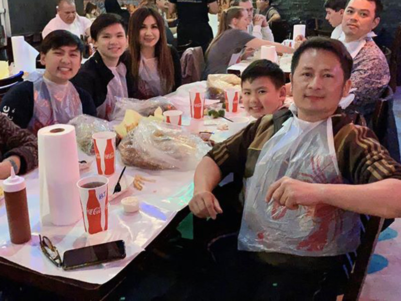 Tommy còn giữ mối quan hệ tốt với Bằng Kiều.