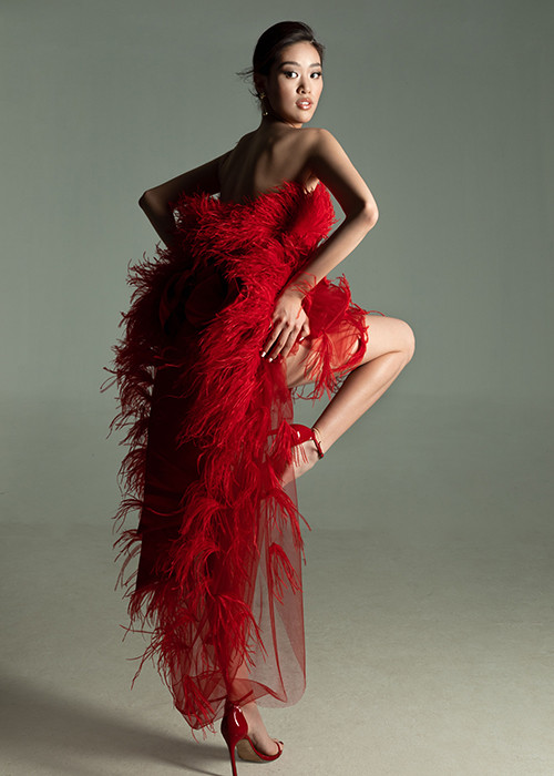 Mới đây, nàng hoa hậu thực hiện một bộ ảnh hợp tác với một đơn vị sản xuất hình ảnh quốc tế tại Pháp.