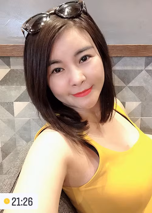 Trên trang cá nhân, Kim Oanh thường chỉ chia sẻ những status vu vơ về tình yêu.