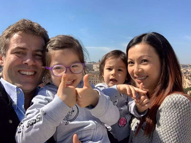 Hoa hậu Ngô Mỹ Uyên đang định cư ở Rome, thủ đô của Italy. Chia sẻ trên Vietnamnet, người đẹp cho biết gia đình cô không ai ra ngoài, chỉ ở trong nhà giữa dịch Covid-19. Ảnh: Vietnamnet