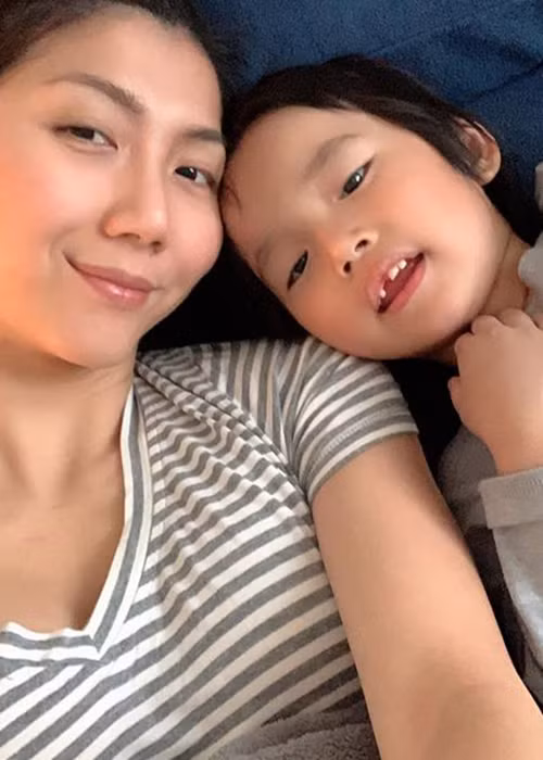 Công việc kinh doanh của Ngọc Quyên bị ảnh hưởng bởi dịch bệnh. Hiện tại, cô dành thời gian chăm sóc con trai và bản thân.