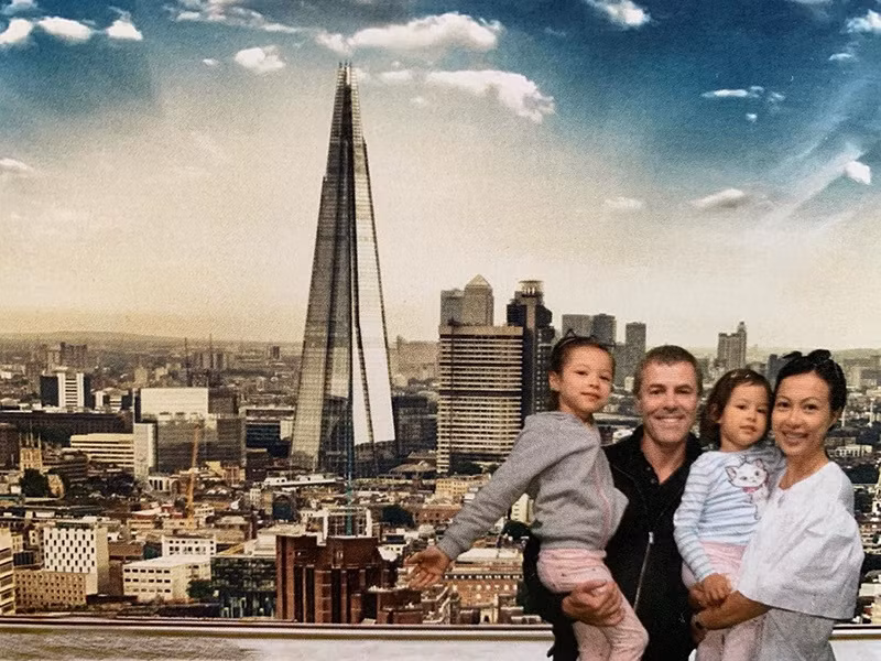 Chồng Ngô Mỹ Uyên đi làm và mua thức ăn còn người đẹp ở nhà lo hết việc nhà vì mùa dịch, người giúp việc không thể đến. Tuy nhiên, Mỹ Uyên không ngại công việc nội trợ. Ảnh: Vietnamnet