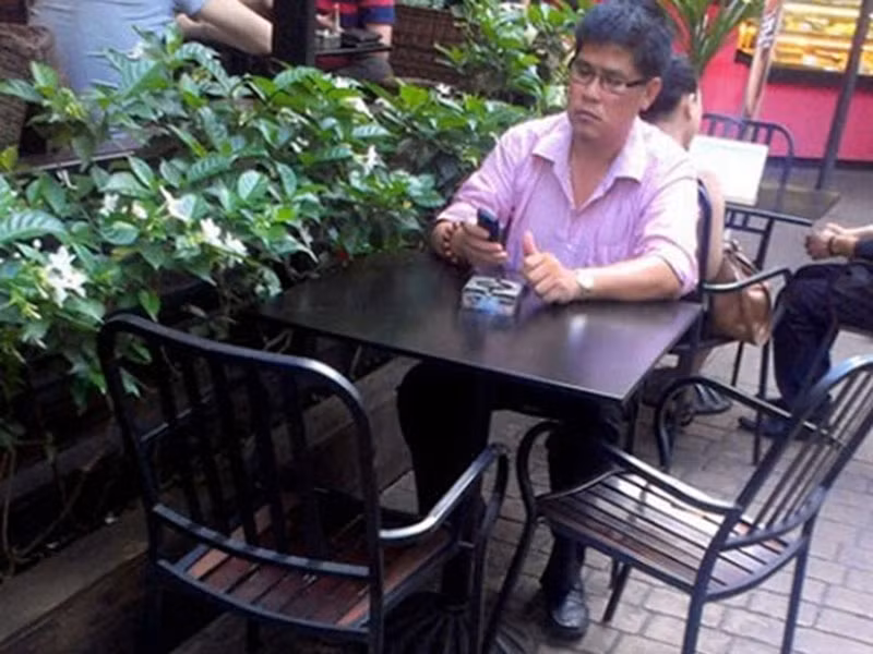 Tuy nhiên, khi lao vào bất động sản, Phước Sang lại thiếu chuyên môn. “Tôi không tính toán được độ phiêu linh của thị trường bất động sản”, anh nói. Nam diễn viên cũng thừa nhận anh đam mê kinh doanh và háo thắng quá. Ảnh: Dân Việt