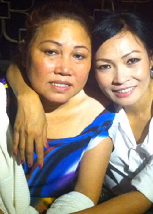 Không chỉ mất nhà, Siu Black còn mất hình ảnh vì biến cố kinh doanh thua lỗ. Sau khi đứng ra nhận kêu gọi show cho Siu Black, Phương Thanh lên tiếng cho rằng, Siu Black nói dối con số nợ nần không phải 2,5 tỷ mà đến chục tỷ và nữ ca sĩ nợ nần vì lý do khác ngoài kinh doanh thua lỗ. Ảnh: Dân Việt