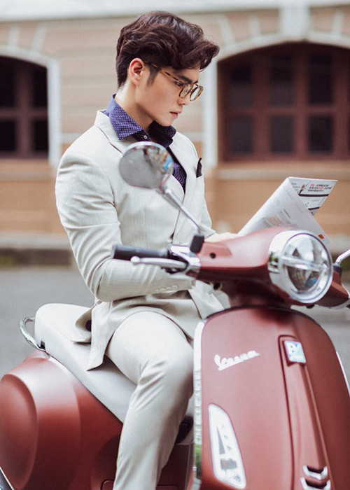 Hiện tại, trước nghi vấn hẹn hò Hương Giang, Huy Trần chưa lên tiếng.