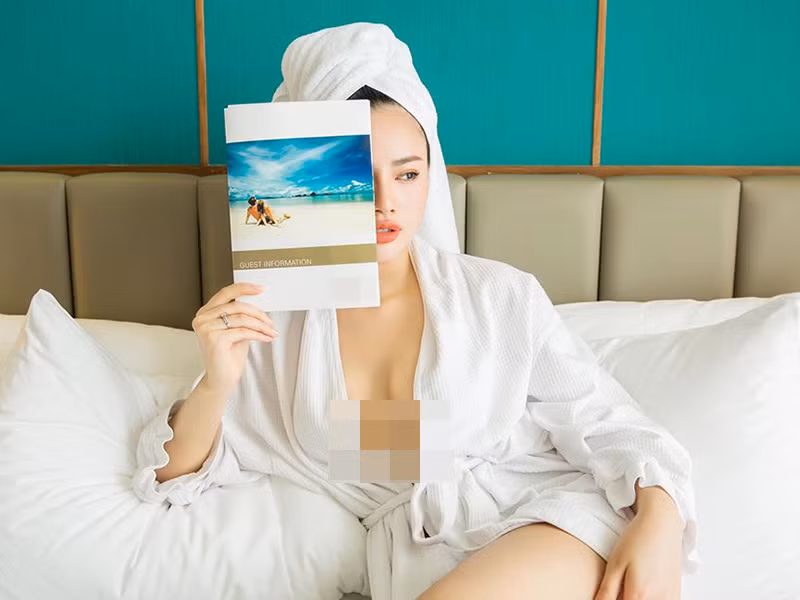 Hà Vi Vi tên thật là Lê Thị Hà Vi, sinh năm 1997. Chân dài đến từ Hà Nội từng tốt nghiệp trường Đại học HanYang, Hàn Quốc.