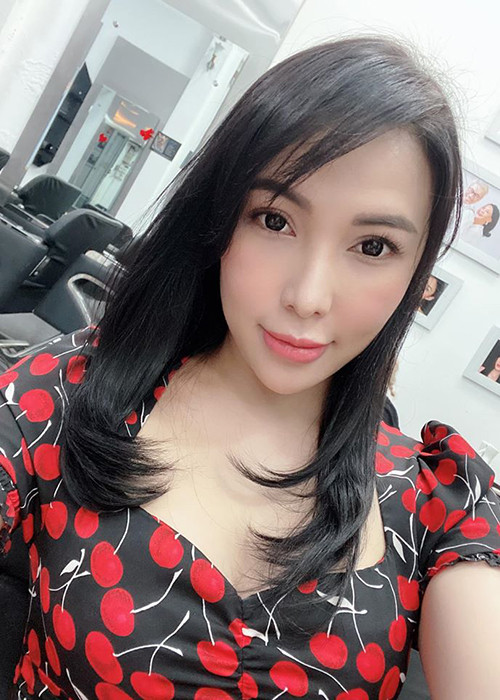 Theo Quỳnh Thư, sau đó, cô được bạn giúp đỡ, tìm đến một nơi và người này cho rằng Quỳnh Thư đã bị chơi bùa ngải.