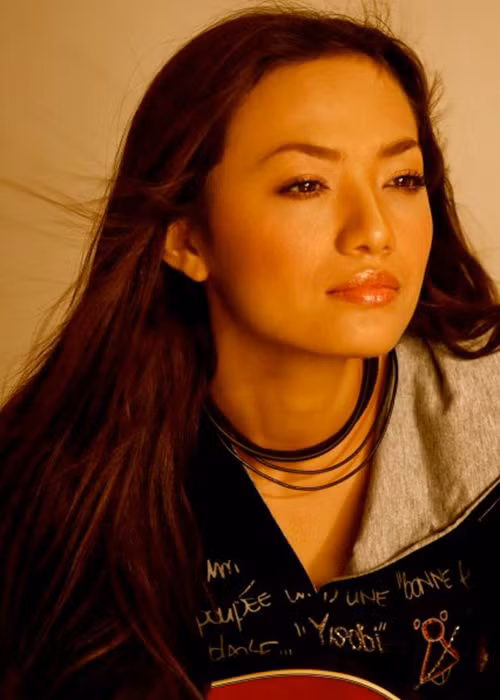 Mới đây, trên Thanh niên, Tinna Tình chia sẻ thêm, thời gian đó, tóc của cô rụng đến 70%. Cô bị đau ở ngực, không thở được, ói lên ói xuống. Tinna Tình cho rằng, từ khi bị chơi ngải, sự nghiệp đi xuống, tiền bạc hao tổn vì cô không đủ tỉnh táo để quyết định mọi thứ.