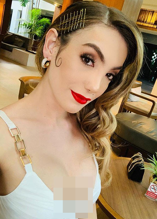 Me met vong mot tre nai goi cam cua tan Hoa hau Chuyen gioi Quoc te